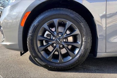 2021 Chrysler Pacifica Touring