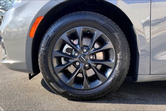 2021 Chrysler Pacifica Touring