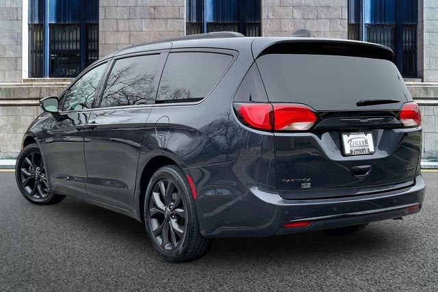 2020 Chrysler Pacifica Limited 35th Anniversary