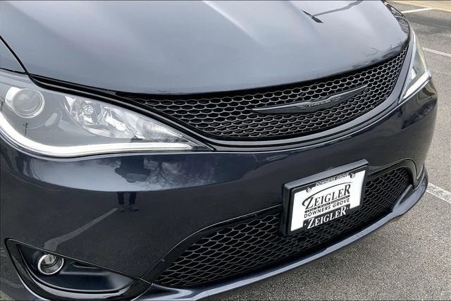 2020 Chrysler Pacifica Limited 35th Anniversary