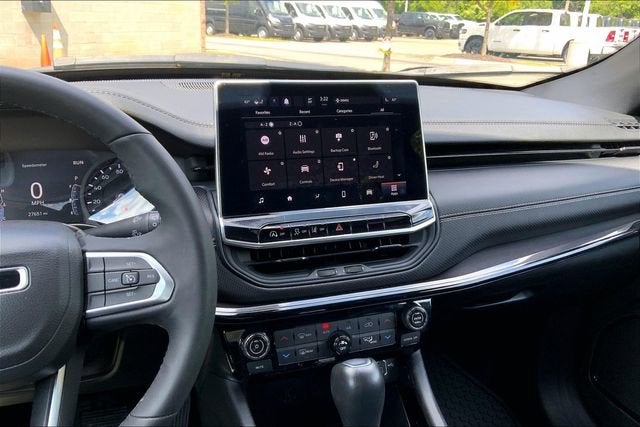 2023 Jeep Compass Altitude