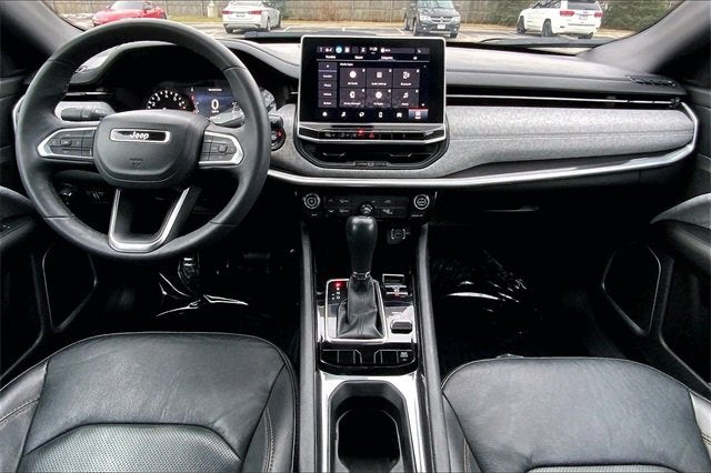 2023 Jeep Compass Latitude Lux