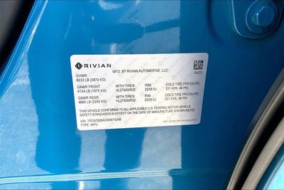 2025 Rivian R1S Adventure