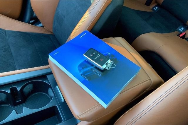 2025 Jaguar F-PACE SVR 575 Edition