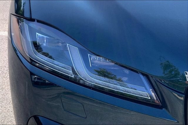 2025 Jaguar F-PACE SVR 575 Edition