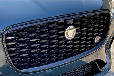 2025 Jaguar F-PACE SVR 575 Edition
