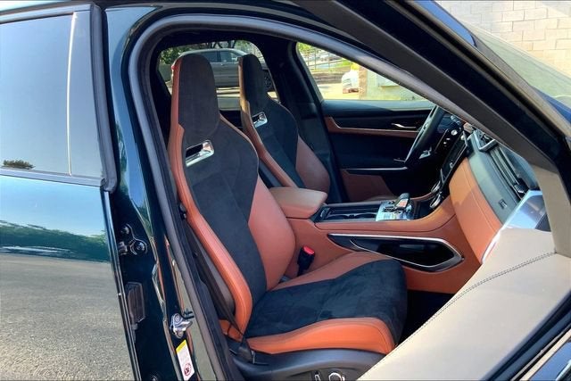 2025 Jaguar F-PACE SVR 575 Edition