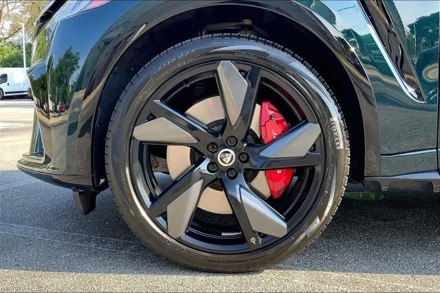 2025 Jaguar F-PACE SVR 575 Edition