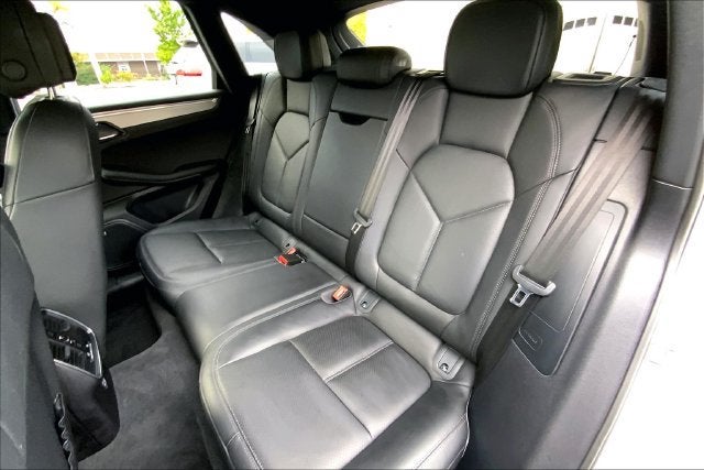 2022 Porsche Macan S