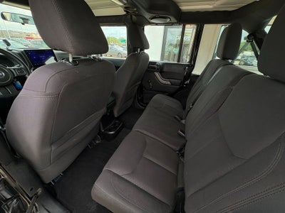 2014 Jeep Wrangler Unlimited Sport Black 3-Piece Hard Top