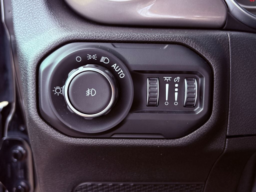 2021 Jeep Wrangler Unlimited Sahara GPS Navigation