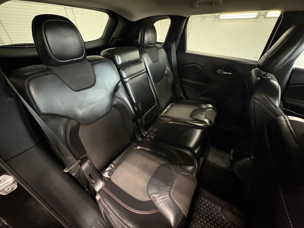 2016 Jeep Cherokee Trailhawk Integrated Voice Command w/Bluetooth