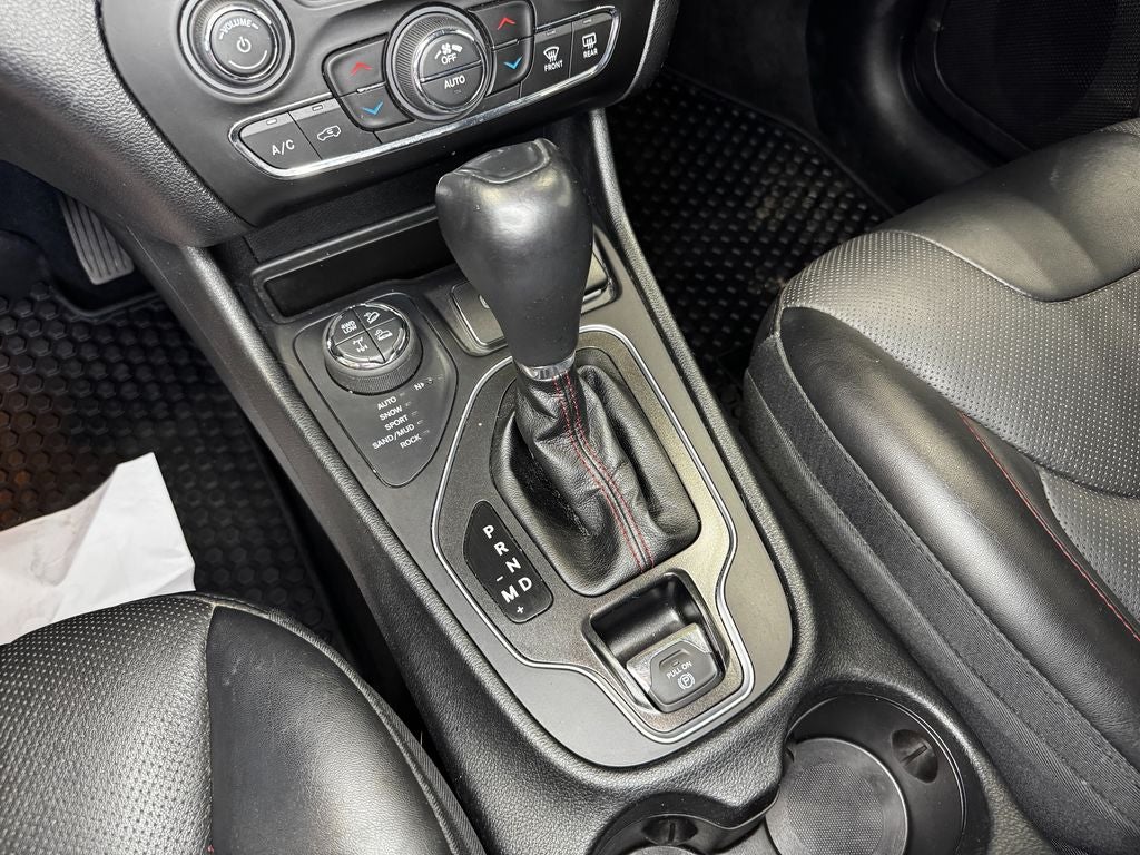 2022 Jeep Cherokee Trailhawk Sunroof