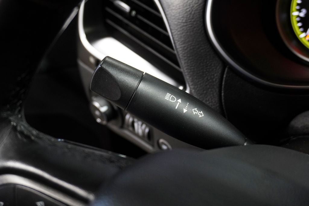 2020 Jeep Cherokee Trailhawk Navigation System & Full Sunroof