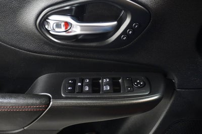 2020 Jeep Cherokee Trailhawk Navigation System & Full Sunroof