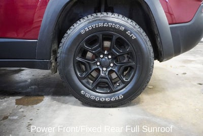 2020 Jeep Cherokee Trailhawk Navigation System & Full Sunroof