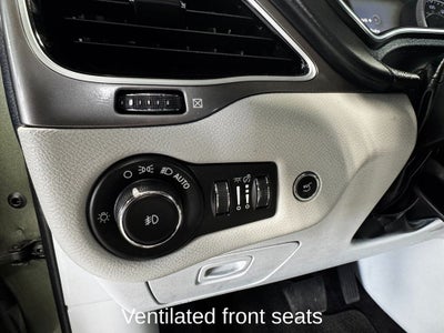 2019 Jeep Cherokee Overland Sunroof