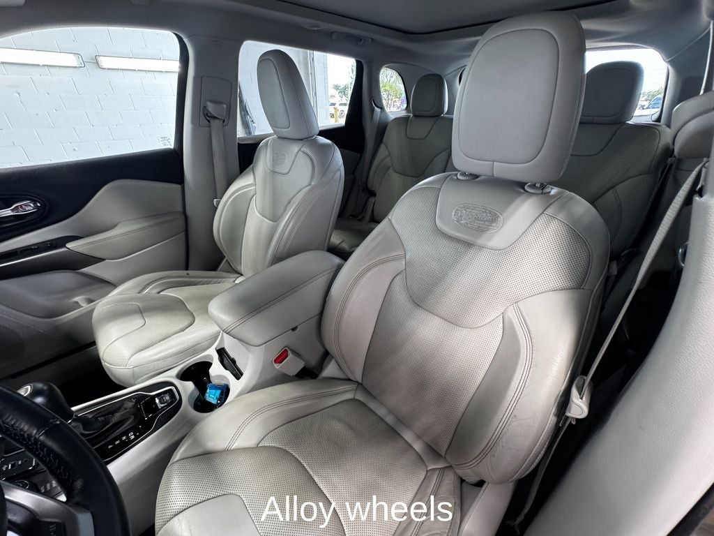 2019 Jeep Cherokee Overland Sunroof