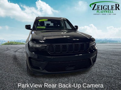 2023 Jeep Grand Cherokee Altitude Appearance Package