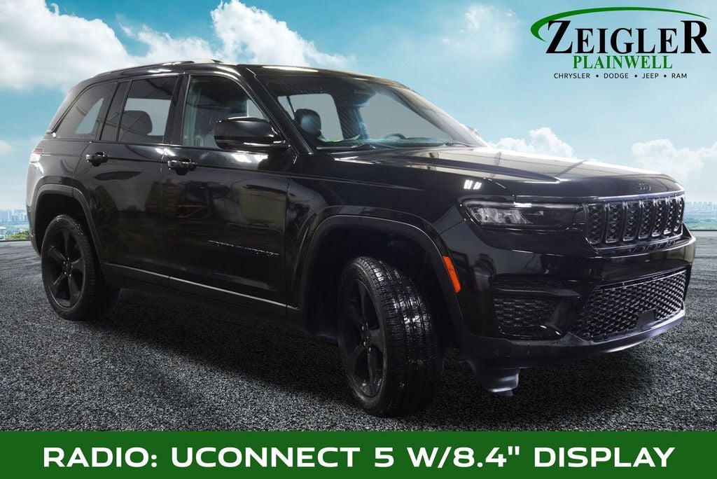 2023 Jeep Grand Cherokee Altitude X Power Sunroof & Capri Leatherette/Suede Seats