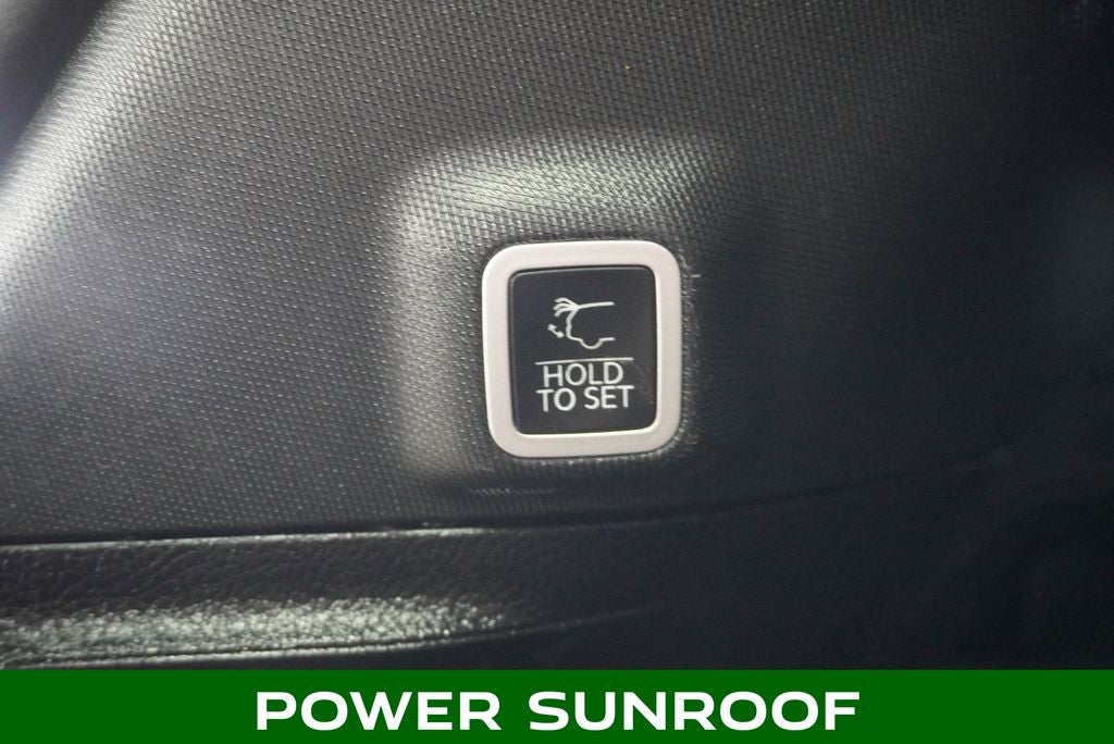 2023 Jeep Grand Cherokee Altitude X Power Sunroof & Capri Leatherette/Suede Seats