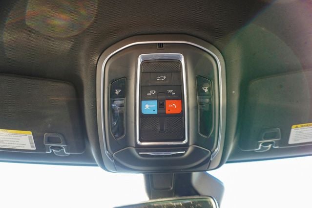 2023 Jeep Grand Cherokee Altitude ParkView Rear Back-Up Camera & Radio: Uconnect 5 w