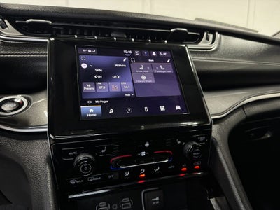2023 Jeep Grand Cherokee Laredo Luxury Tech Group I