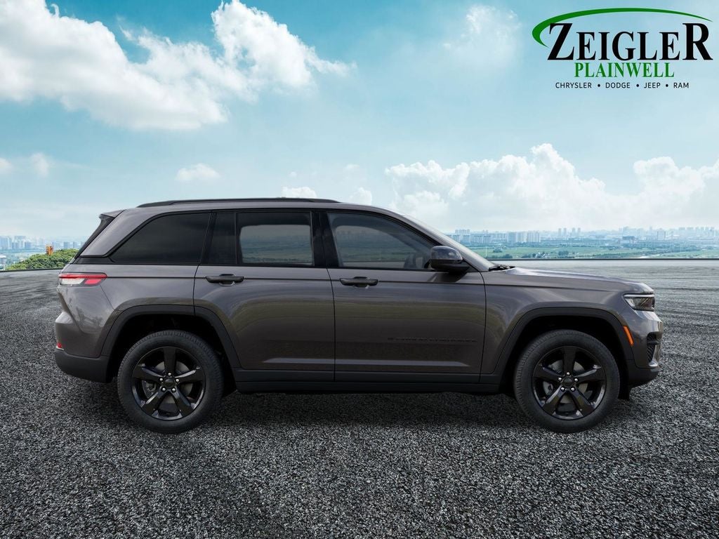 2025 Jeep Grand Cherokee Laredo 4x4