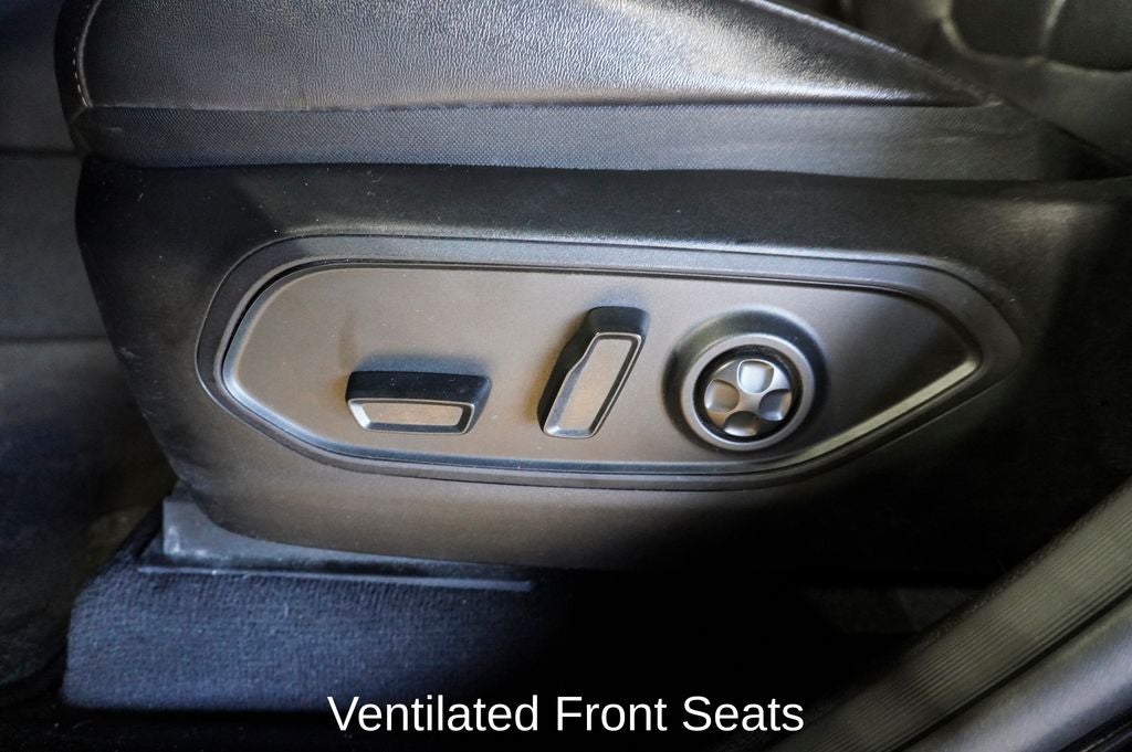 2023 Jeep Grand Cherokee Limited Navigation System & Surround View Camera System