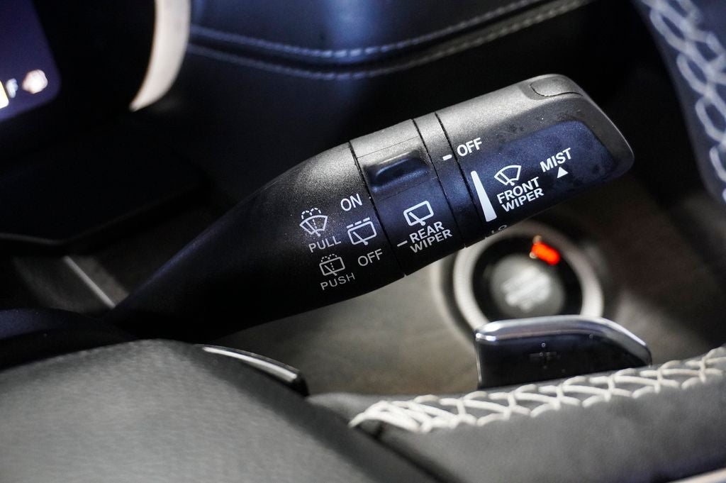 2023 Jeep Grand Cherokee Limited Navigation System & Surround View Camera System