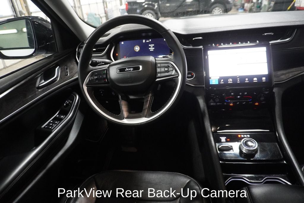 2023 Jeep Grand Cherokee Limited Navigation System & ParkView Rear Back-Up Camera