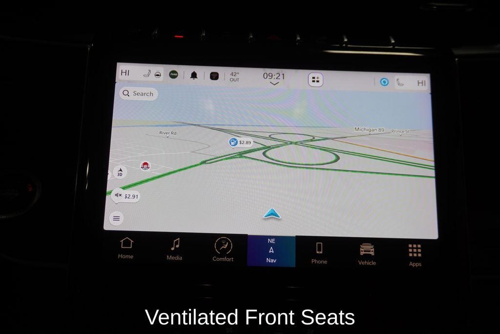 2023 Jeep Grand Cherokee Limited Navigation System & ParkView Rear Back-Up Camera