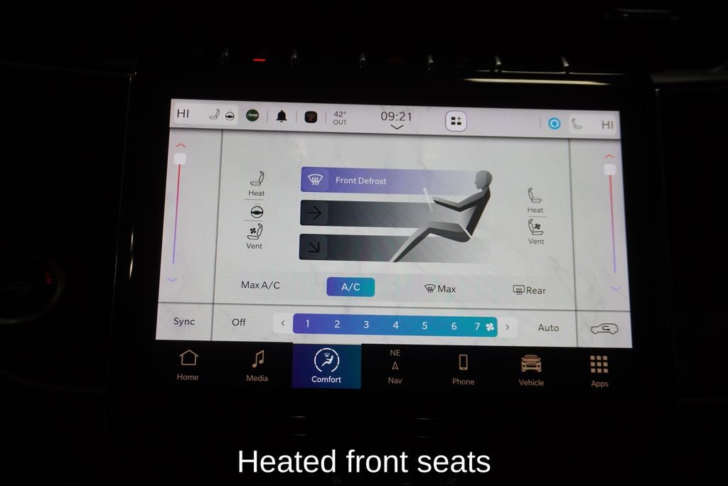 2023 Jeep Grand Cherokee Limited Navigation System & ParkView Rear Back-Up Camera