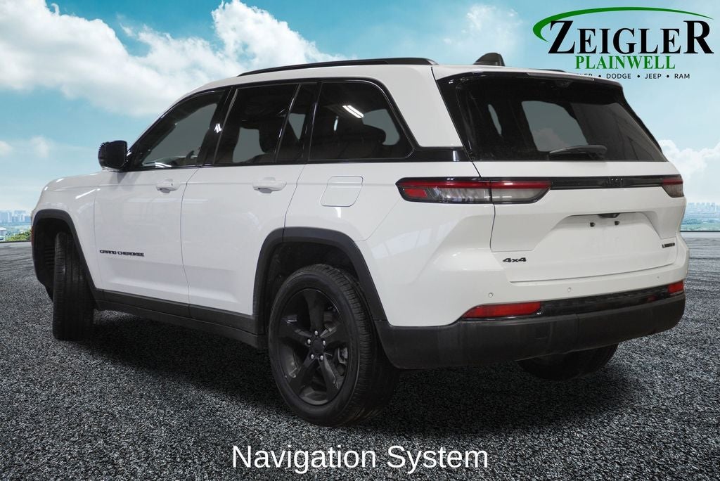 2023 Jeep Grand Cherokee Limited Navigation System & ParkView Rear Back-Up Camera
