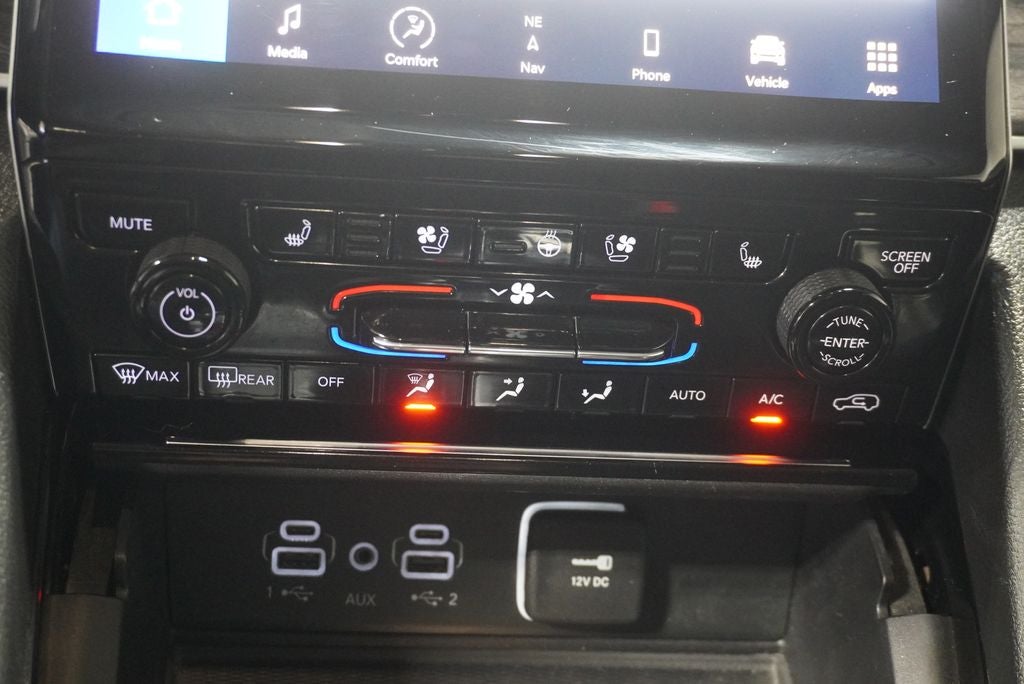 2023 Jeep Grand Cherokee Limited Navigation System & ParkView Rear Back-Up Camera