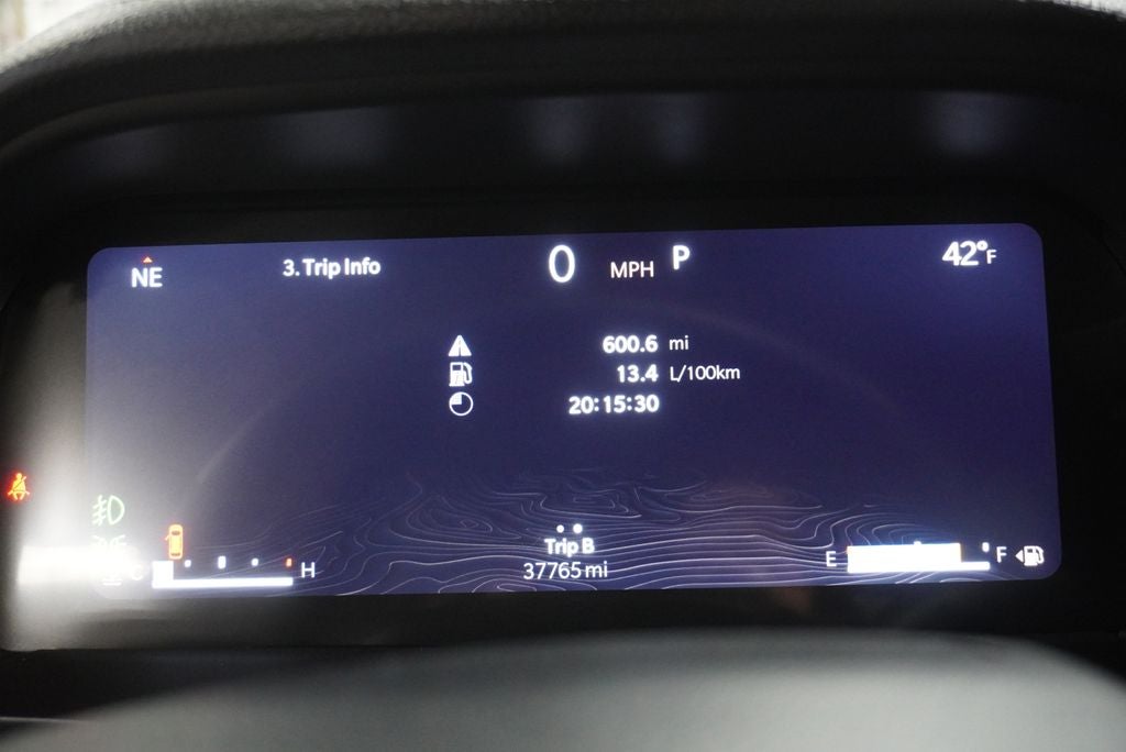 2023 Jeep Grand Cherokee Limited Navigation System & ParkView Rear Back-Up Camera