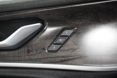 2023 Jeep Grand Cherokee Limited Navigation System & ParkView Rear Back-Up Camera