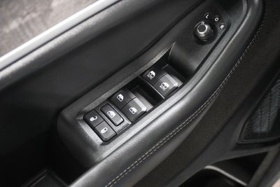 2023 Jeep Grand Cherokee Limited Navigation System & ParkView Rear Back-Up Camera