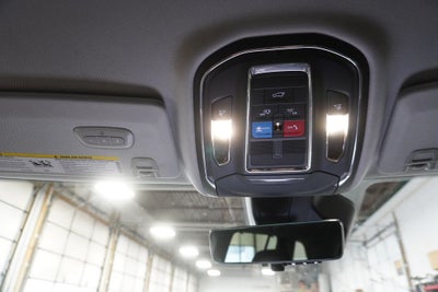 2023 Jeep Grand Cherokee Limited Navigation System & ParkView Rear Back-Up Camera