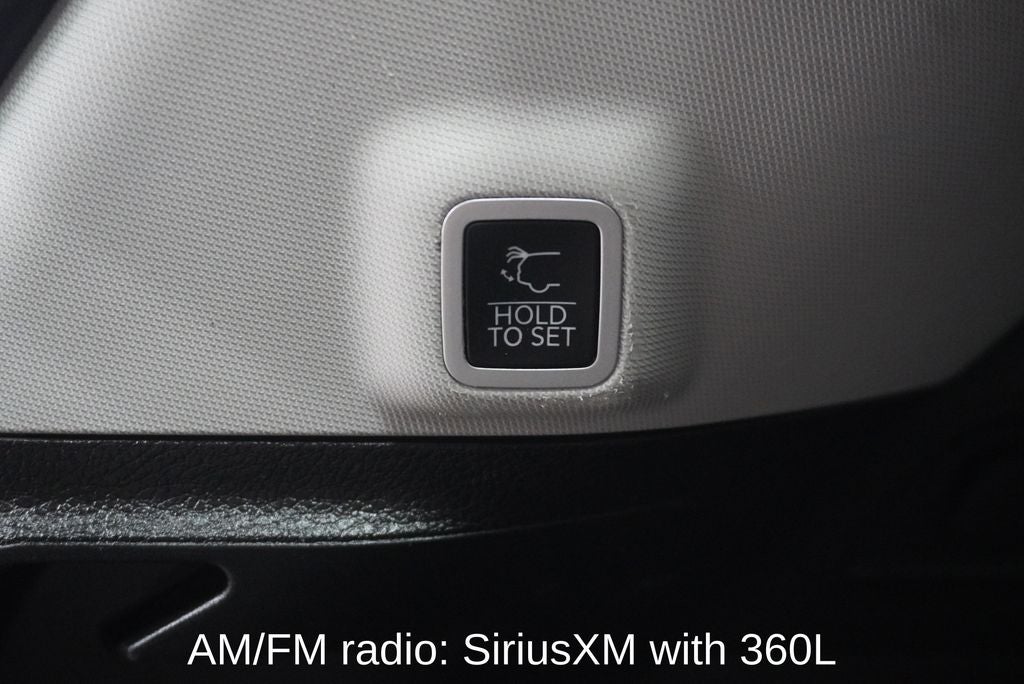 2023 Jeep Grand Cherokee Limited Navigation System & ParkView Rear Back-Up Camera