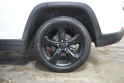 2023 Jeep Grand Cherokee Limited Navigation System & ParkView Rear Back-Up Camera