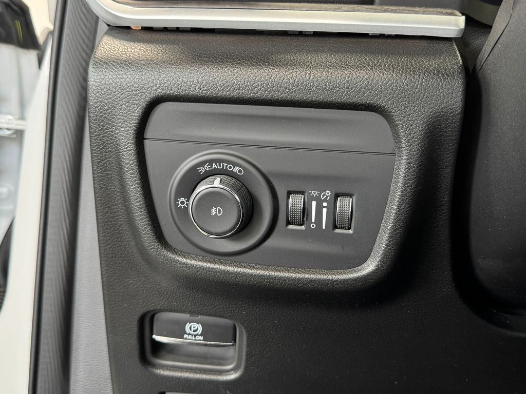 2024 Jeep Grand Cherokee Limited Panoramic Sunroof