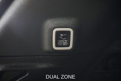 2024 Jeep Grand Cherokee Limited Navigation System & Dual-Pane Panoramic Sunroof