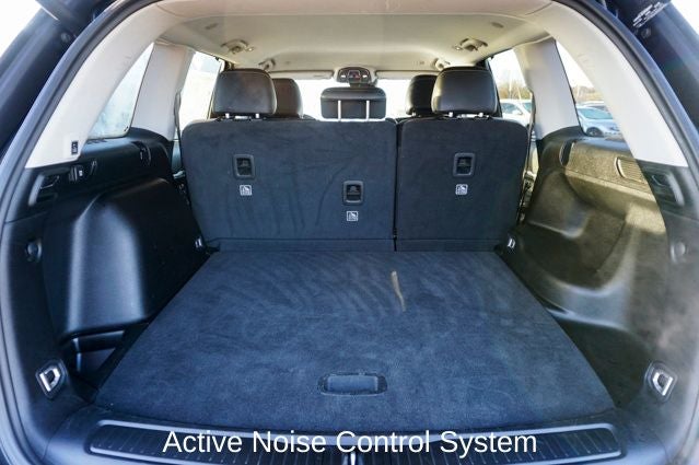 2023 Jeep Grand Cherokee Limited Blackout Package with Navigation