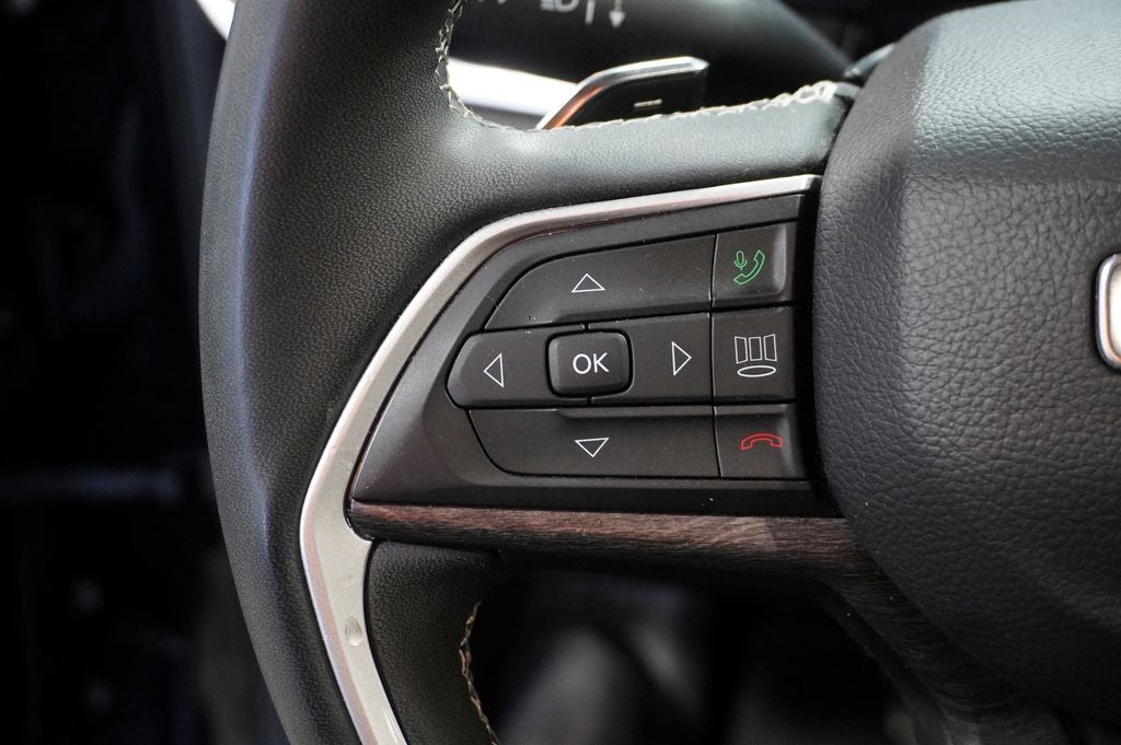 2023 Jeep Grand Cherokee Limited Navigation System & Radio: Uconnect 5 Nav w/10.1"