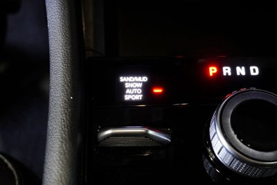 2024 Jeep Grand Cherokee Limited Navigation System & Dual-Pane Panoramic Sunroof