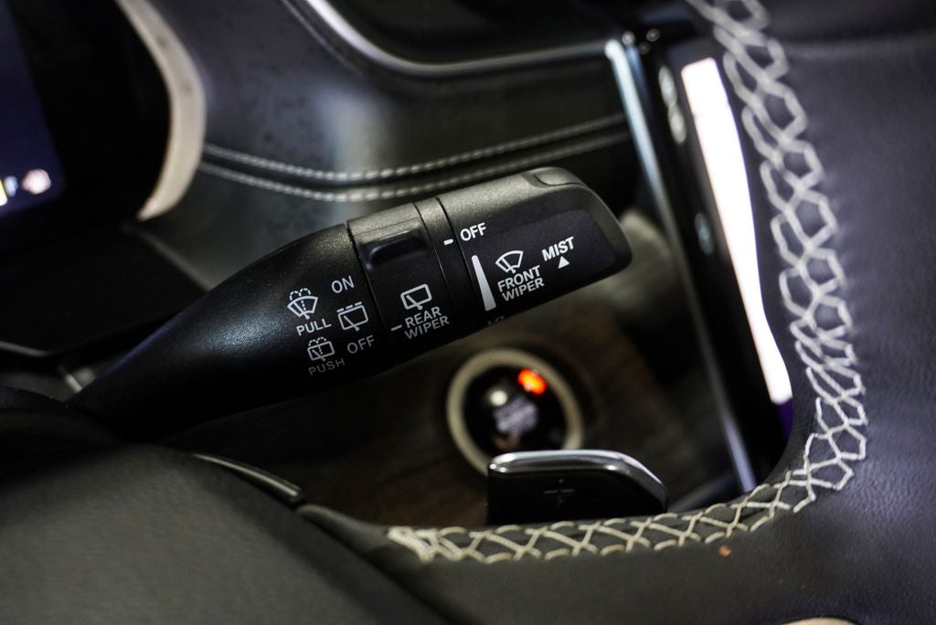 2024 Jeep Grand Cherokee Limited Navigation System & Dual-Pane Panoramic Sunroof