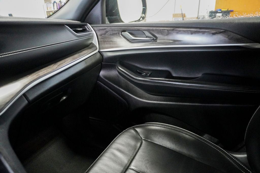 2024 Jeep Grand Cherokee L Limited Navigation System & Dual-Pane Panoramic Sunroof