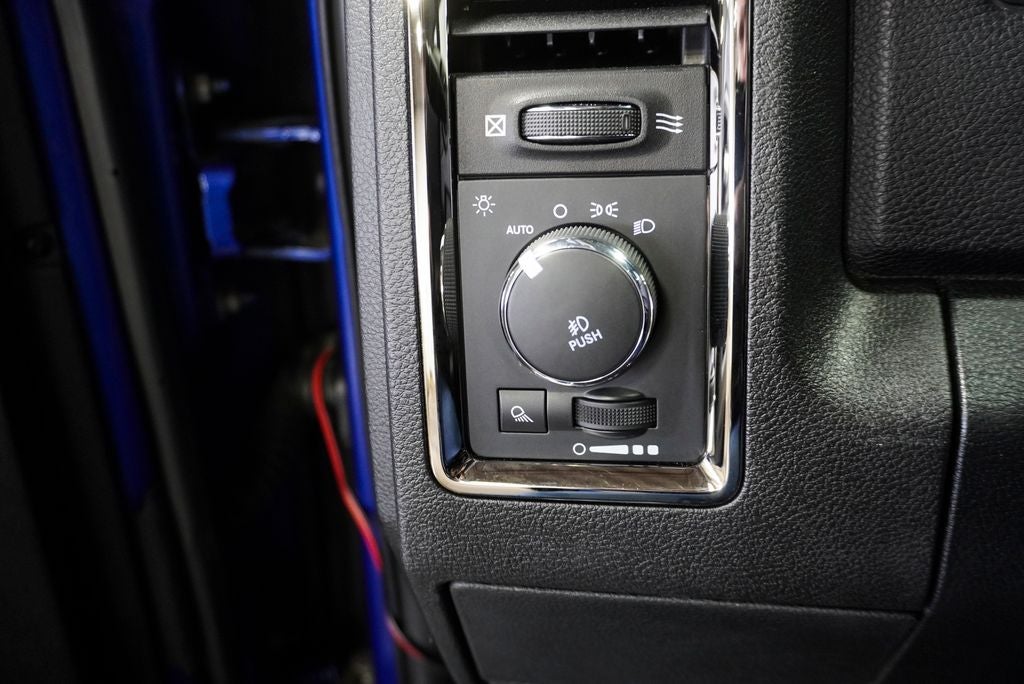 2015 RAM 1500 Sport Integrated Voice Command w/Bluetooth