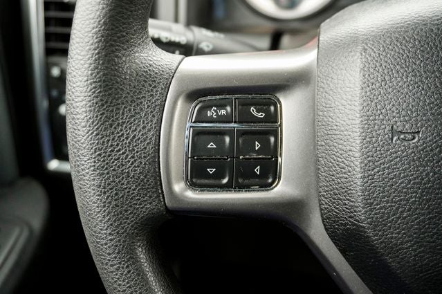 2022 RAM 1500 Classic SLT Apple CarPlay & ParkView Rear Back-Up Camera